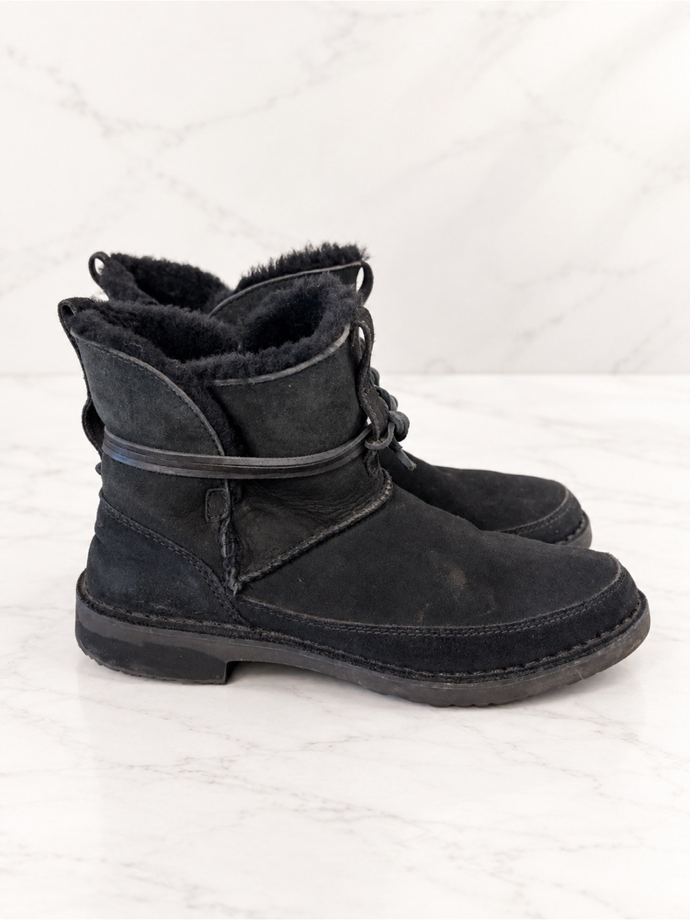 UGG Women Black Suede Shearling Lined Tie Ankle Boots Size 8
